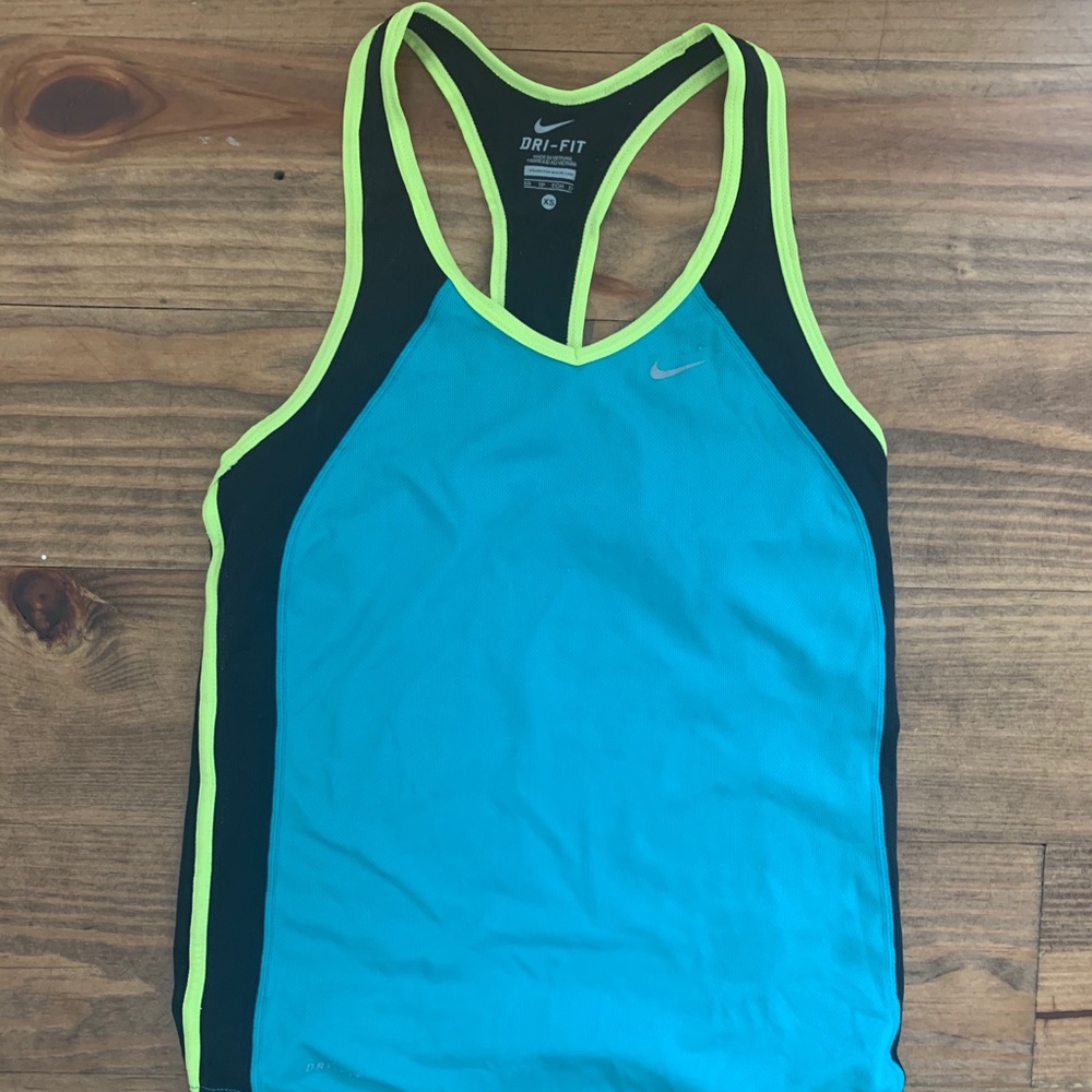 nike workout tank, size xsmall
